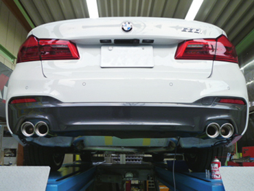 BMW G30 530i マフラー取り付け後